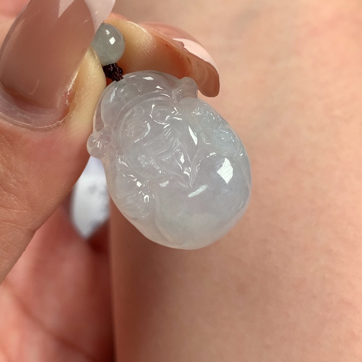 翡翠颈饰未镶嵌财神爷