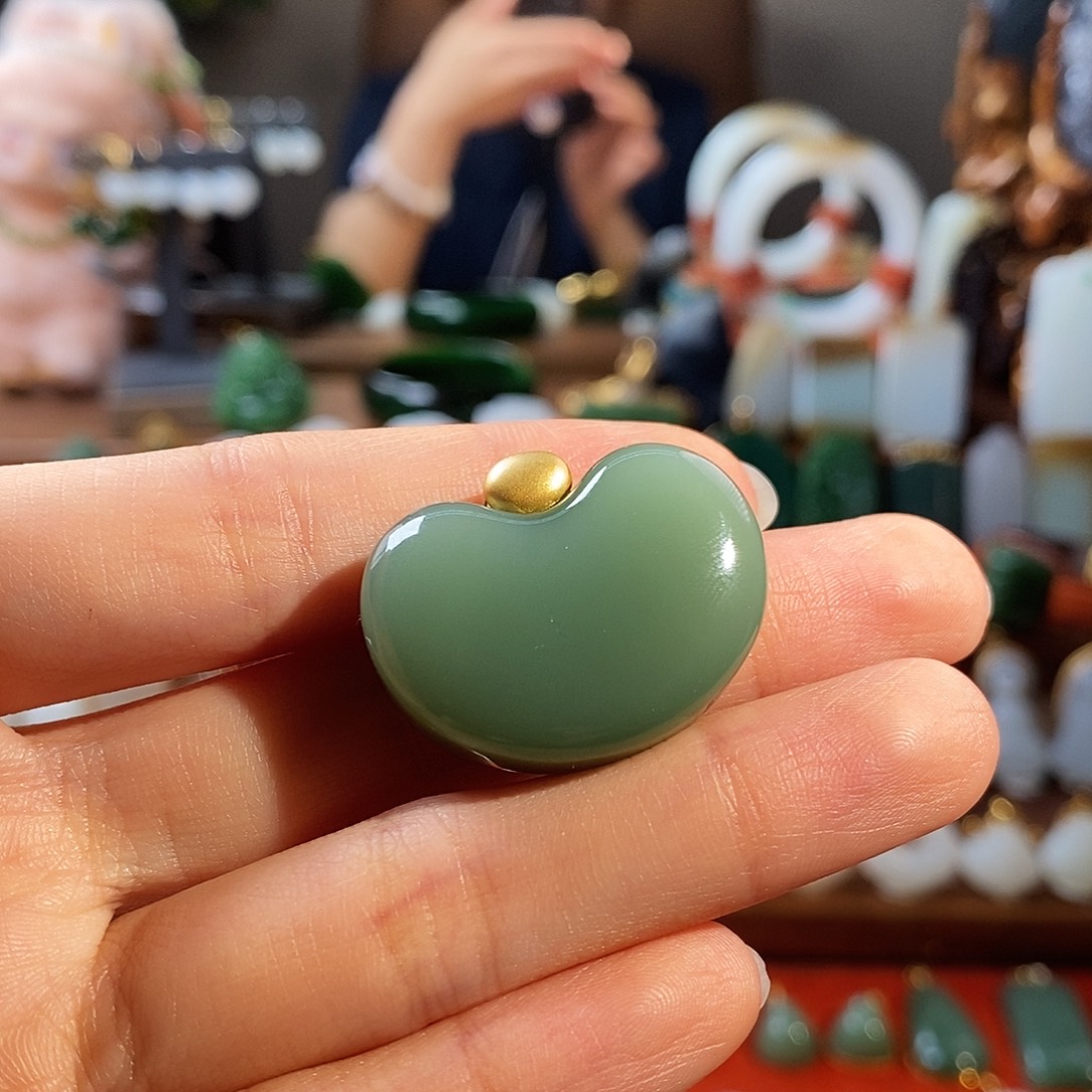 F***a和田玉（碧玉）18K金镶嵌吊坠(不含链)T