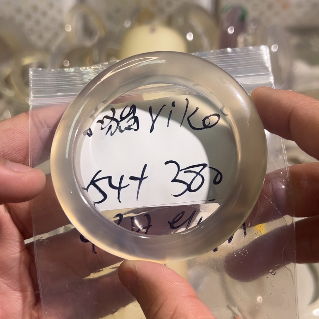 小***o玛瑙/玉髓未镶嵌手镯4单发一根