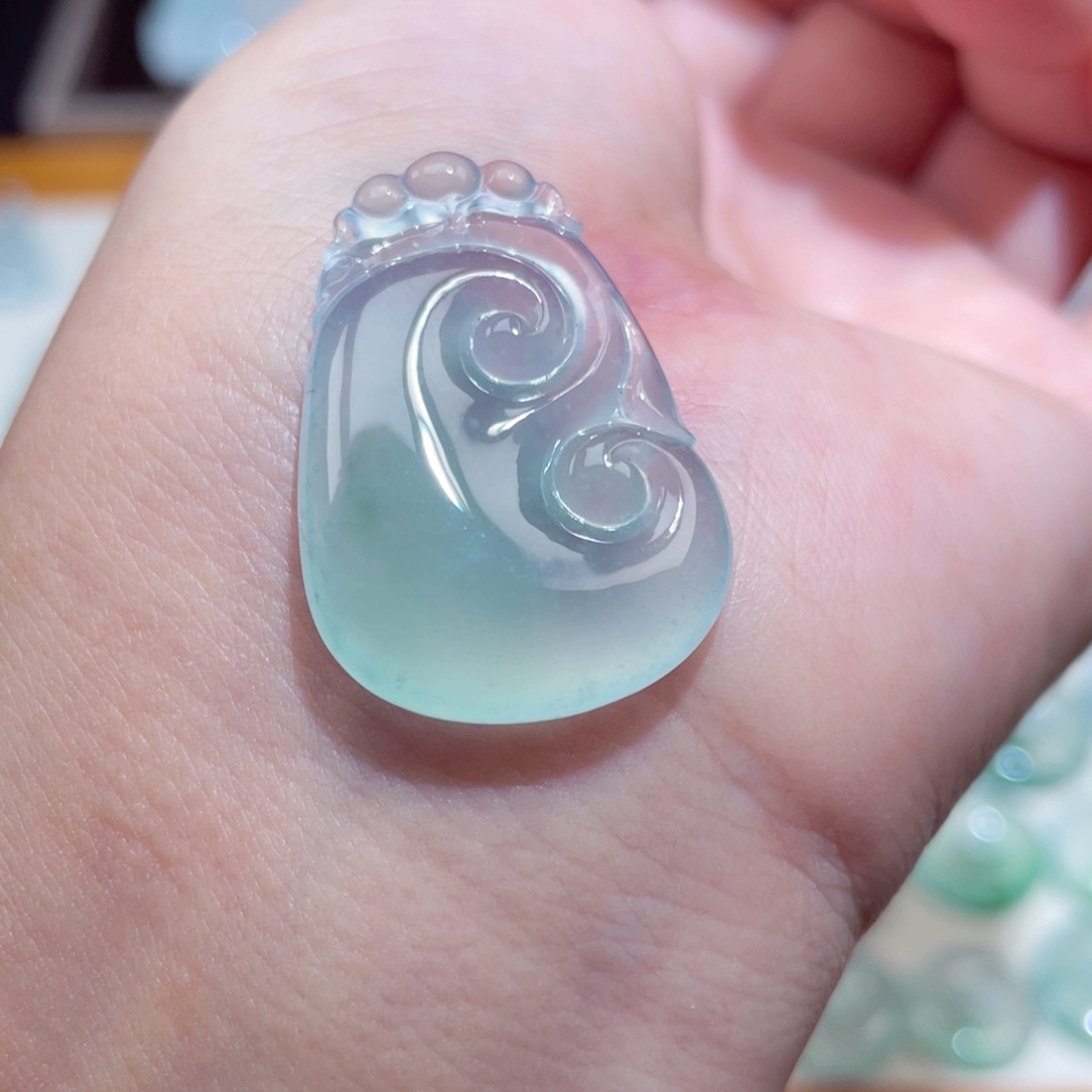 颈饰未镶嵌翡翠如意