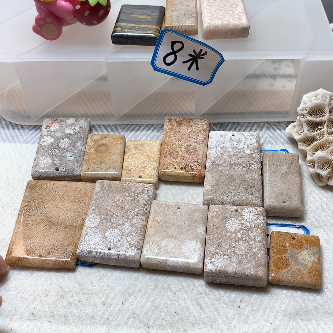 石英质玉颈饰未镶嵌聆*