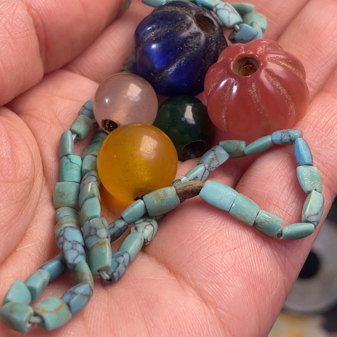 黑***哥和田玉未镶嵌颈饰