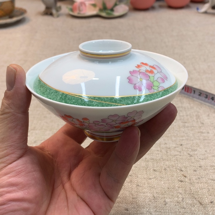 金瓷阁家的美丽瓷器