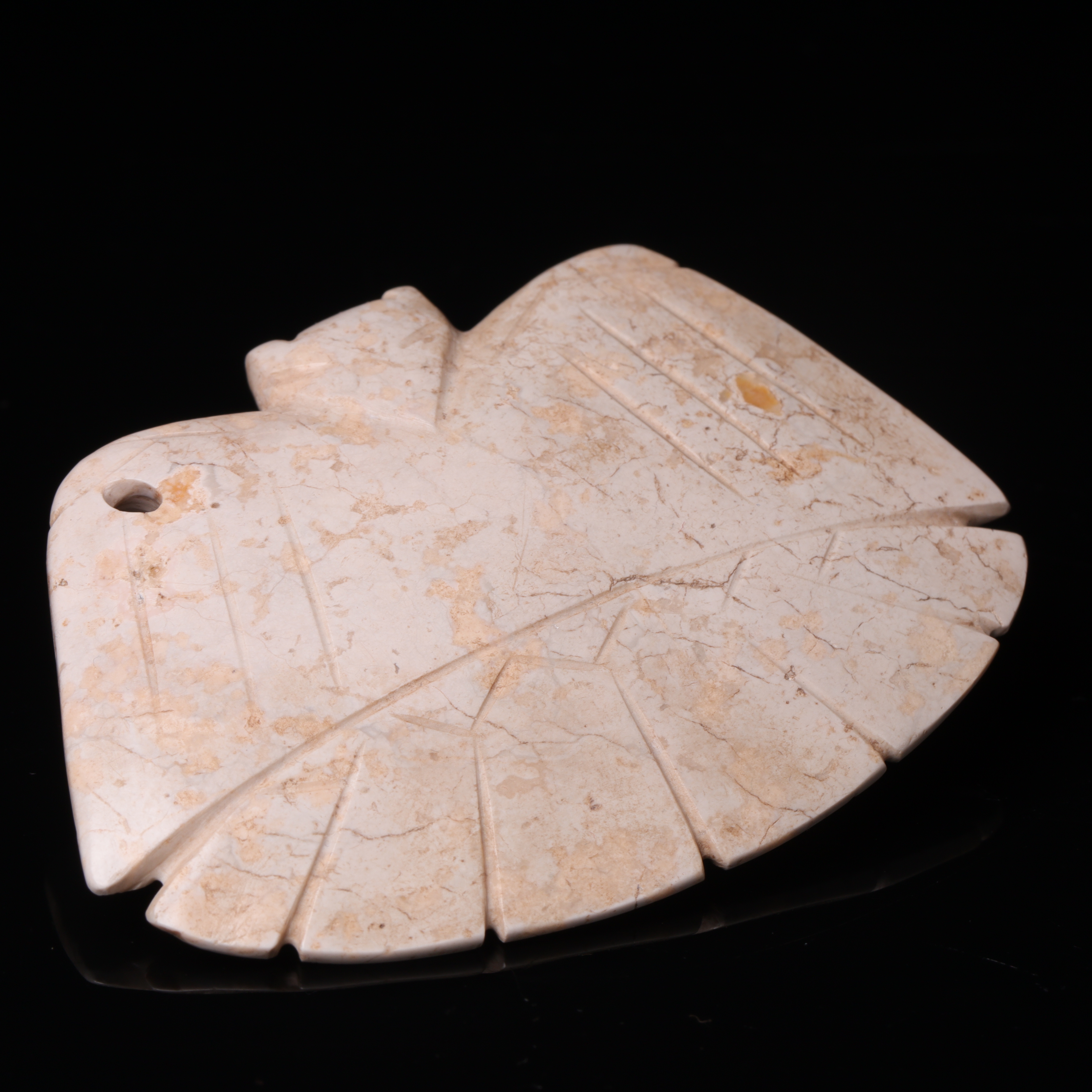 明代河磨玉玉枭花件