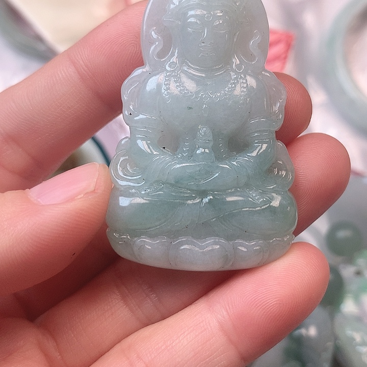 翡翠未镶嵌挂件是