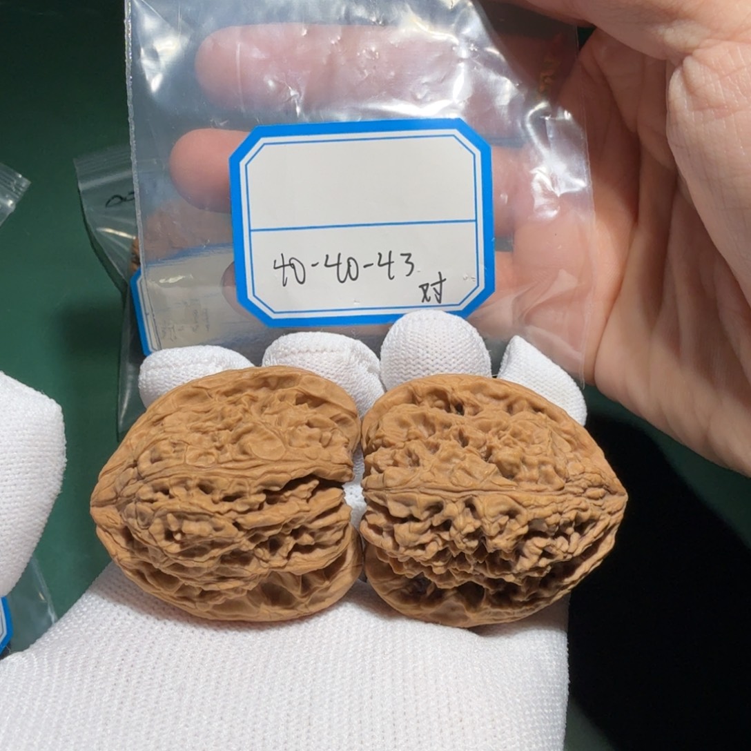 文玩核桃吊坠南疆村003