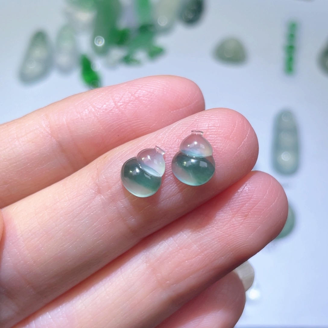 翡翠颈饰未镶嵌裸石