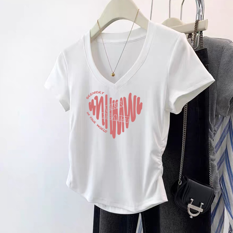 2025新款大码胖mmV领短袖t恤女夏季修身爱心短袖正肩体恤上衣