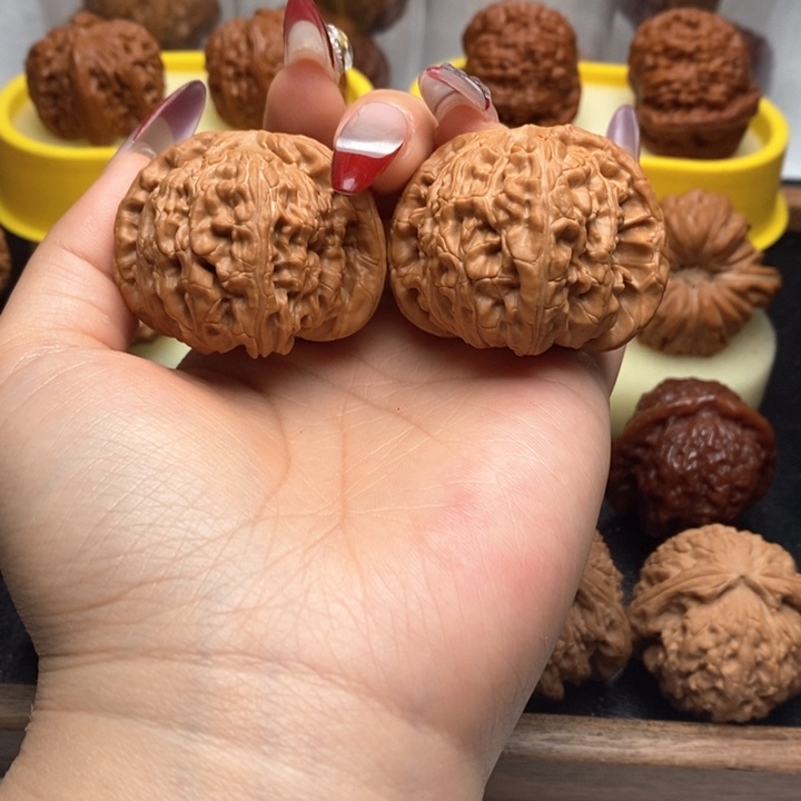 文玩核桃吊坠全品44➕球白。13号