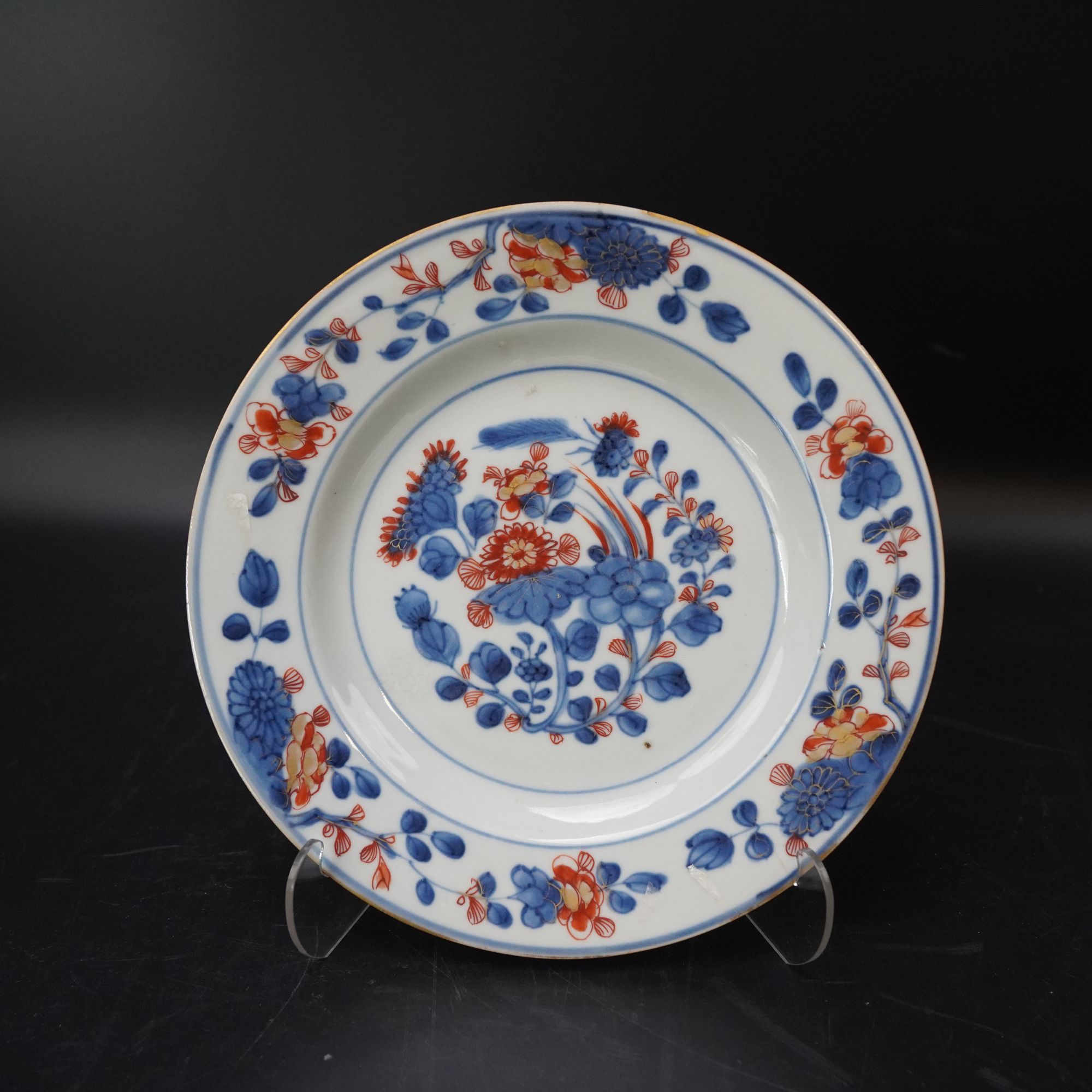 Lot.25072687清康熙青花矾红描金花卉赏盘 直径：约21.8cm