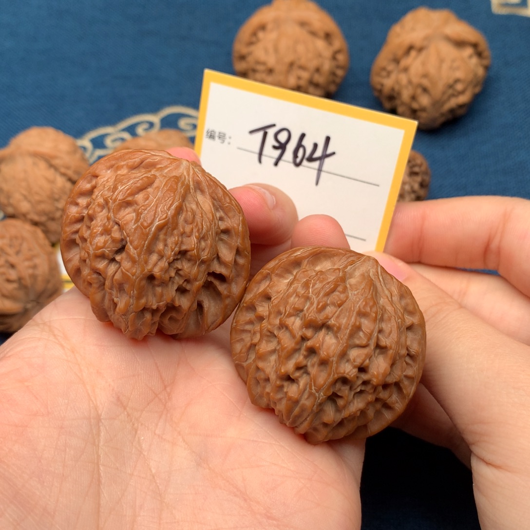 行***水文玩核桃把件40磨盘 964