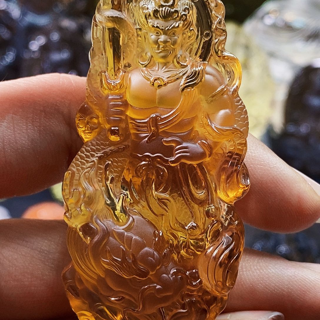 未镶嵌颈饰水晶吊坠