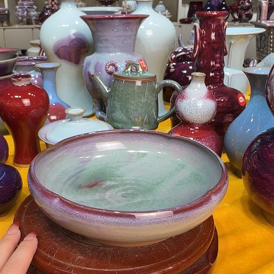 瓷摆件低价起拍，价高者得