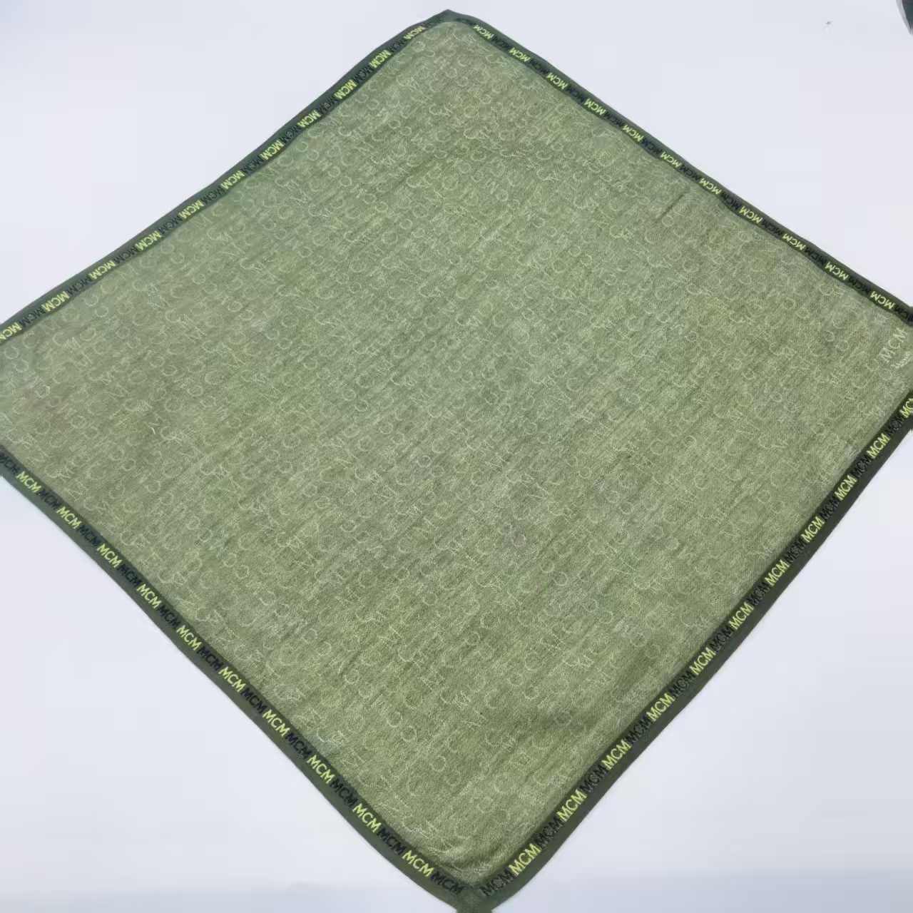 95新 MCM 海囤/MCM/丝巾/yy13396