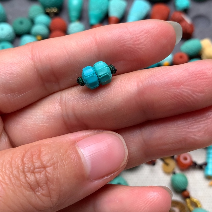 绿松石配饰未镶嵌