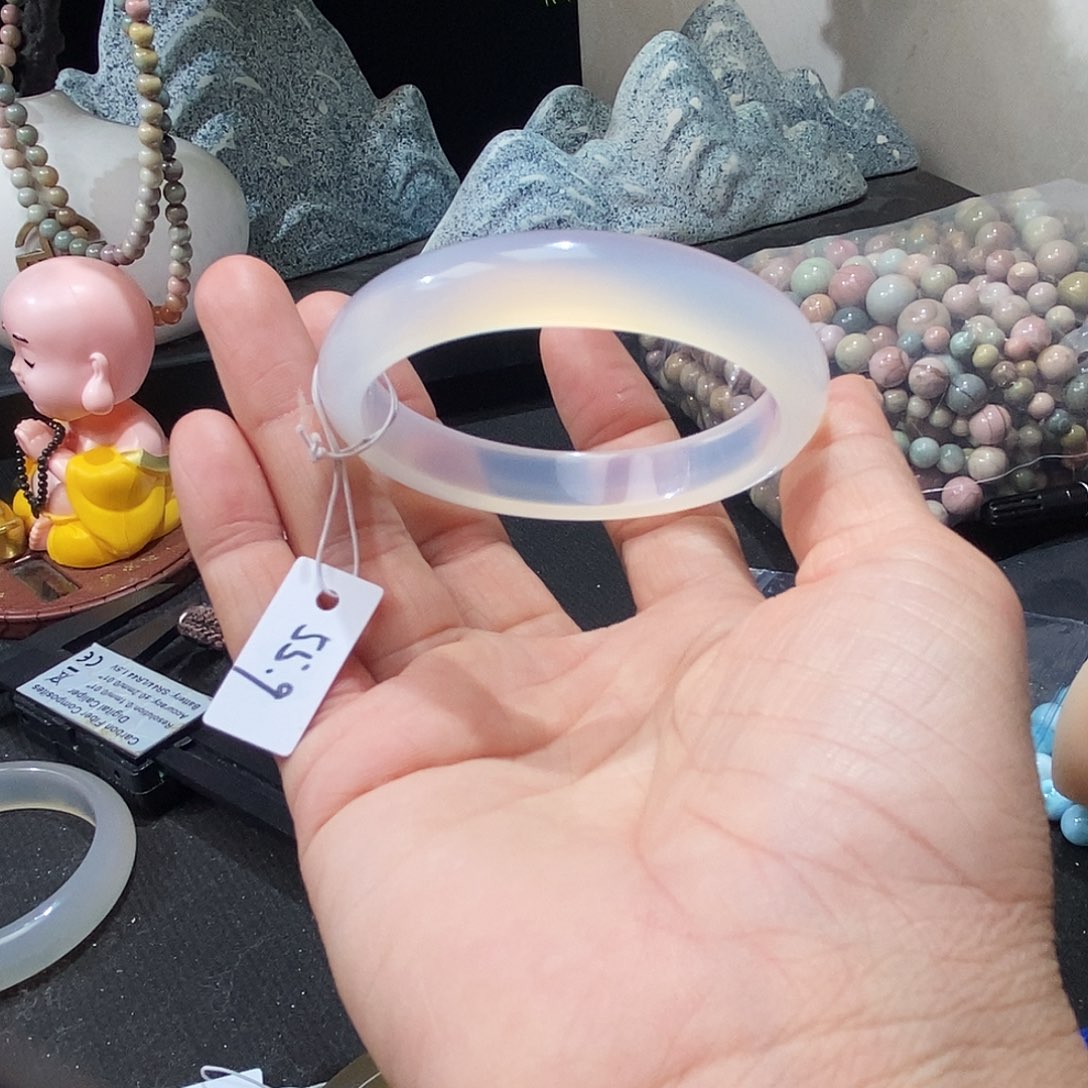 玛瑙/玉髓手镯未镶嵌5556微瑕