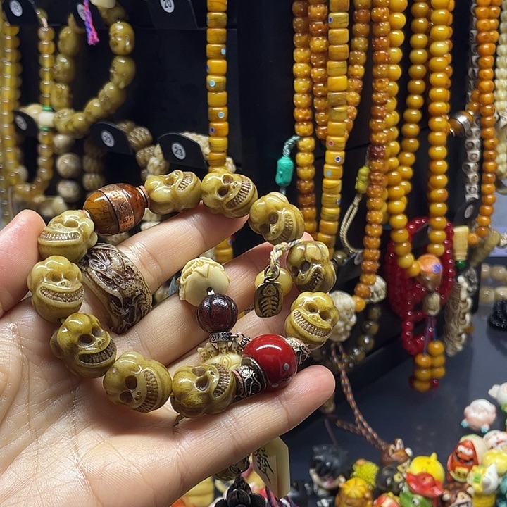 多***g木质非金属手工雕刻手链