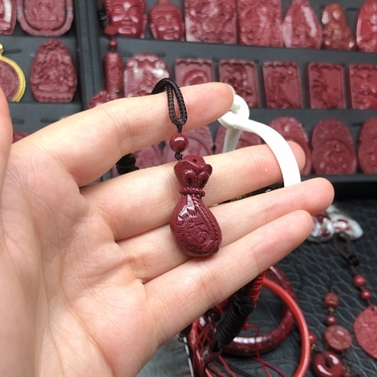 含辰砂工艺品钱袋子吊坠