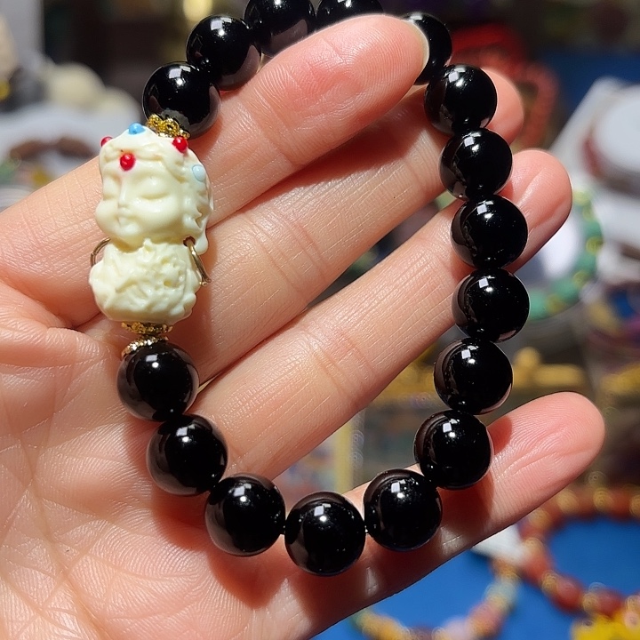 吊坠白玉菩提手串