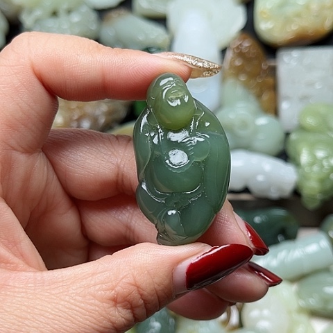 和田玉颈饰未镶嵌龍**人