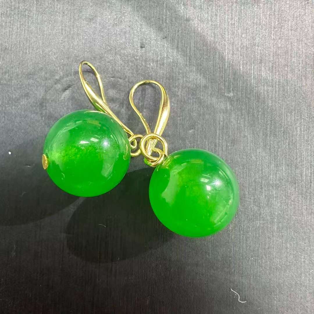 翡翠16mm耳饰H102
