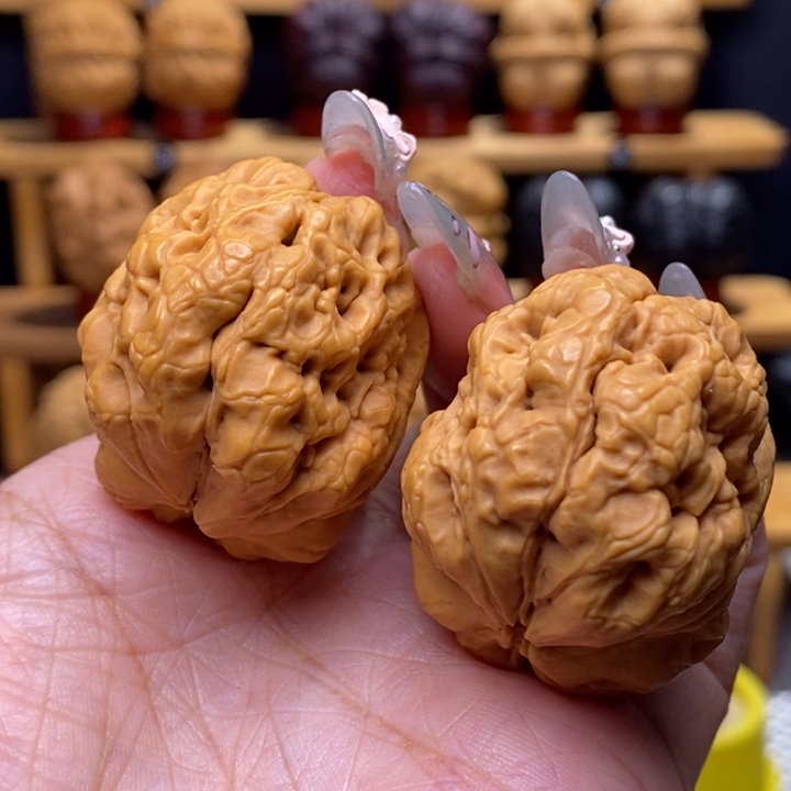 把件文玩核桃灭霸54号39尺修尖不影响