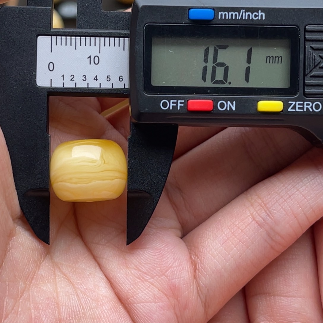 琥珀未镶嵌裸石蜜蜡墩子微瑕静