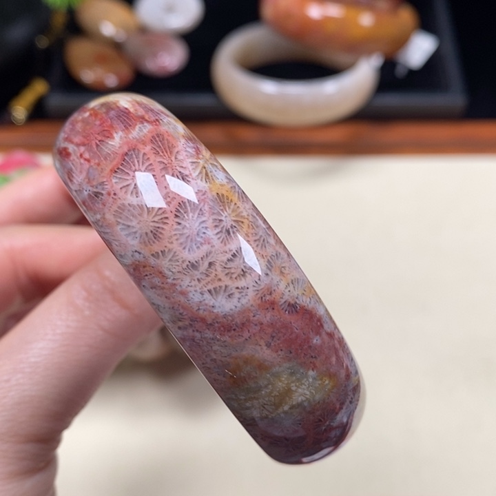硅化珊瑚（珊瑚玉）手镯未镶嵌
