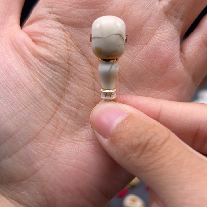 琥珀未镶嵌裸石11mm