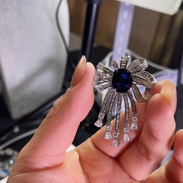 银S925镶嵌蓝宝石耳饰胸针