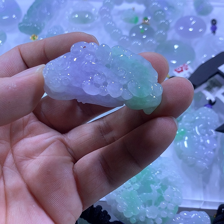 翡翠未镶嵌颈饰天然翡翠A货吊坠