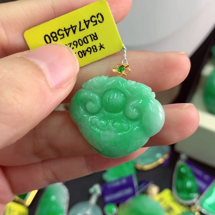 吊坠(不含链)18K金镶嵌翡翠
