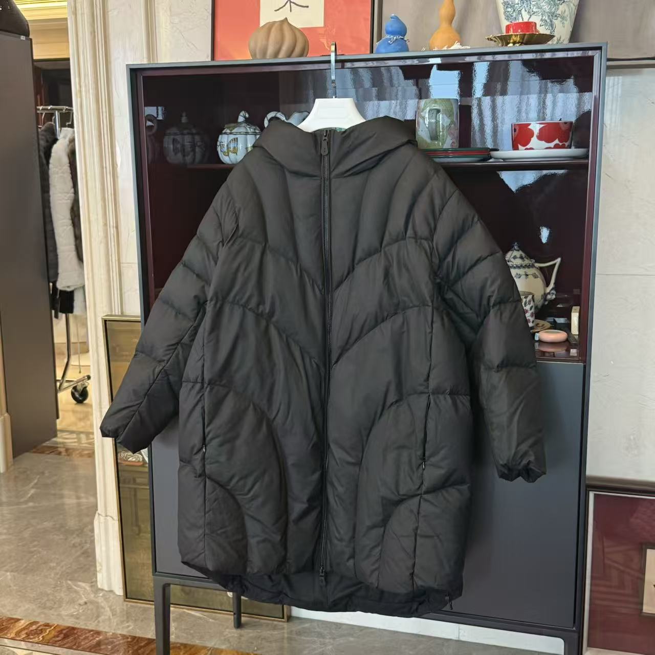 MYL 2025秋冬新品绵羊皮黑色皮羽绒服连帽长袖拉链中长款宽松外套