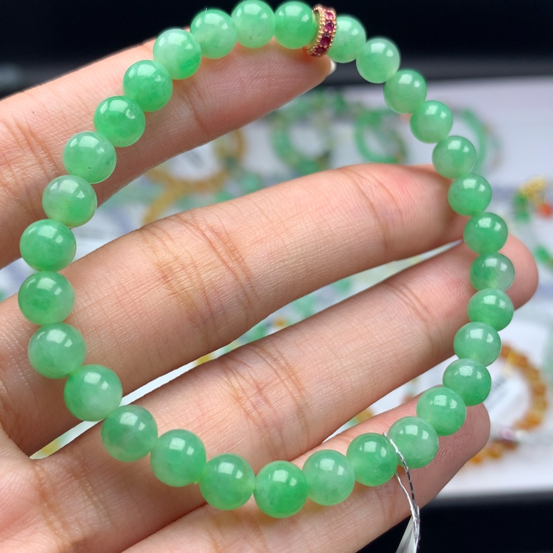 翡翠手链未镶嵌卡