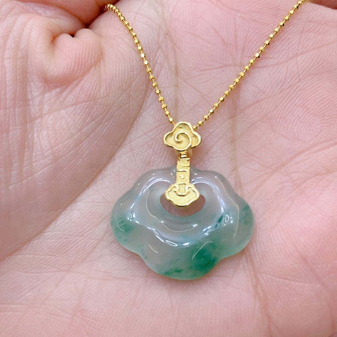 石英质玉吊坠(赠链)银S925镶嵌