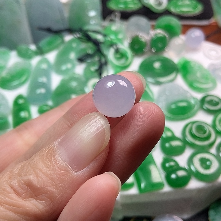 翡翠未镶嵌颈饰圆珠