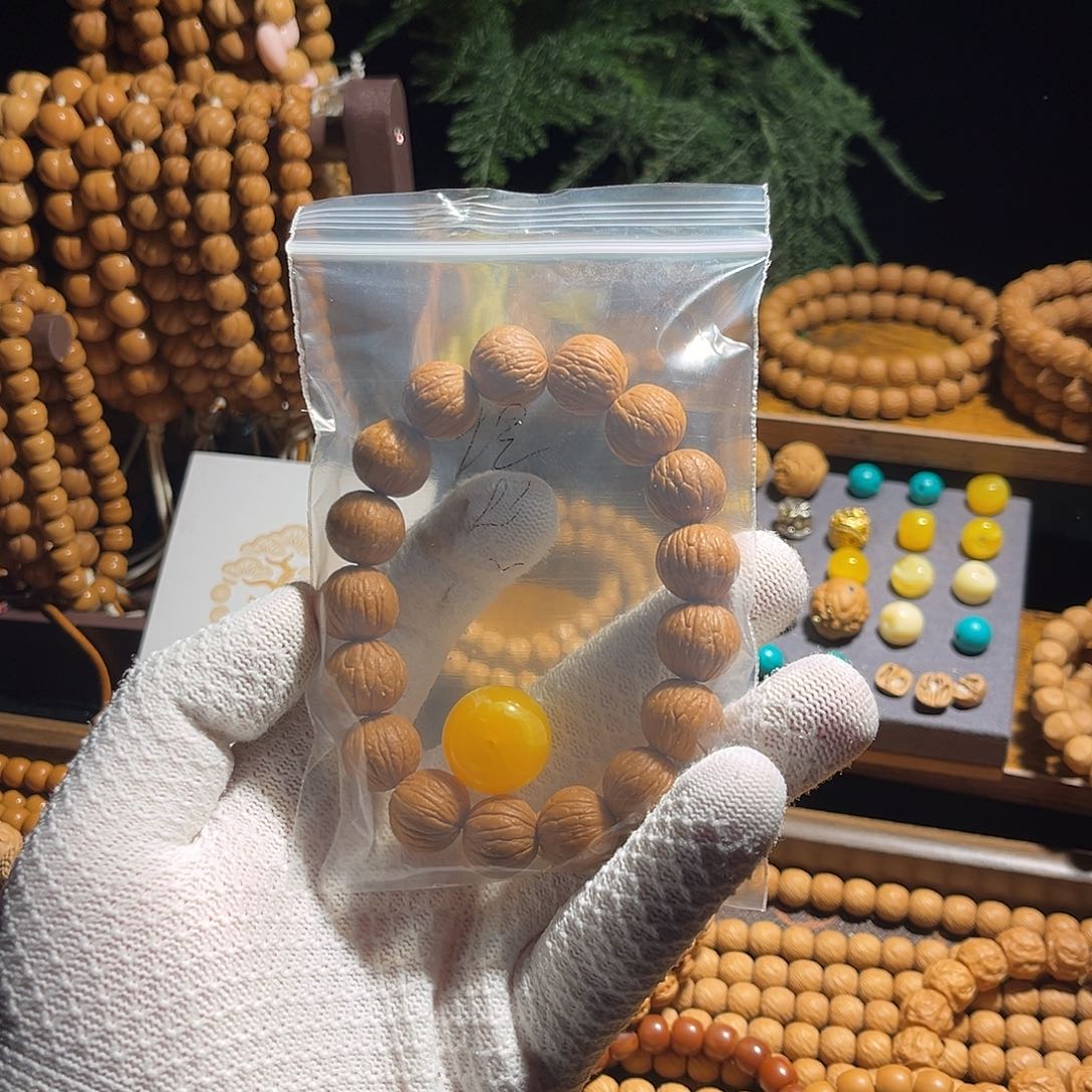 大叶紫檀（黑酸枝木类）