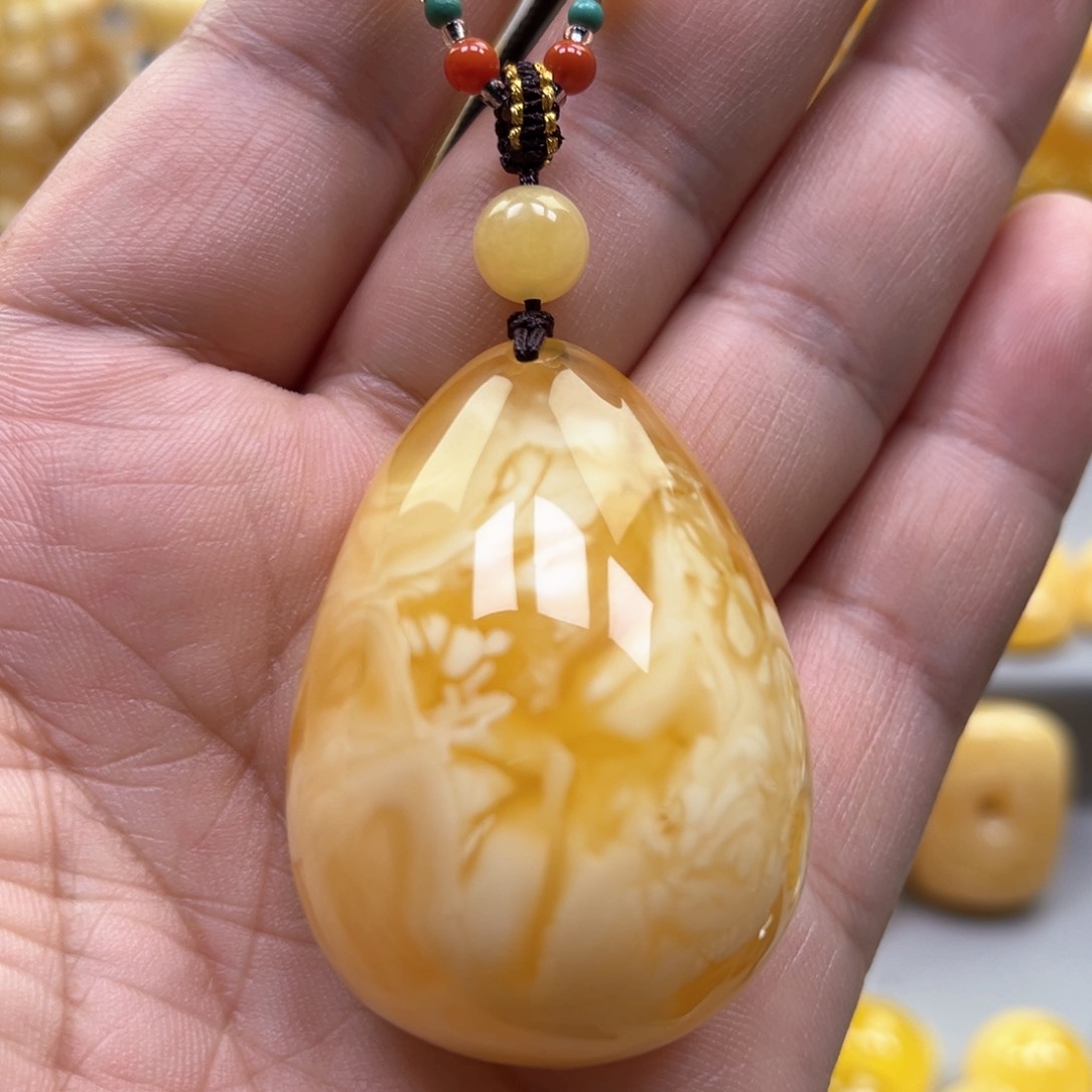 琥珀颈饰未镶嵌吊坠