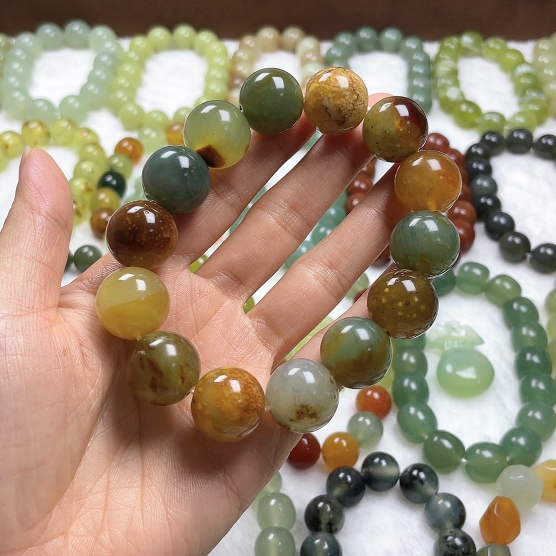 蛇纹石玉手串未镶嵌泽*