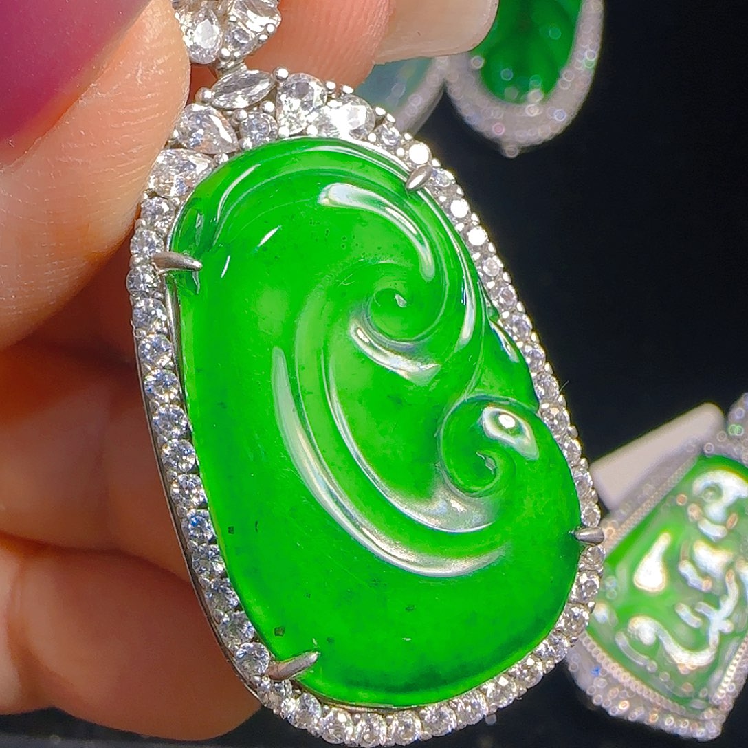 翡翠吊坠(赠链)银S925镶嵌