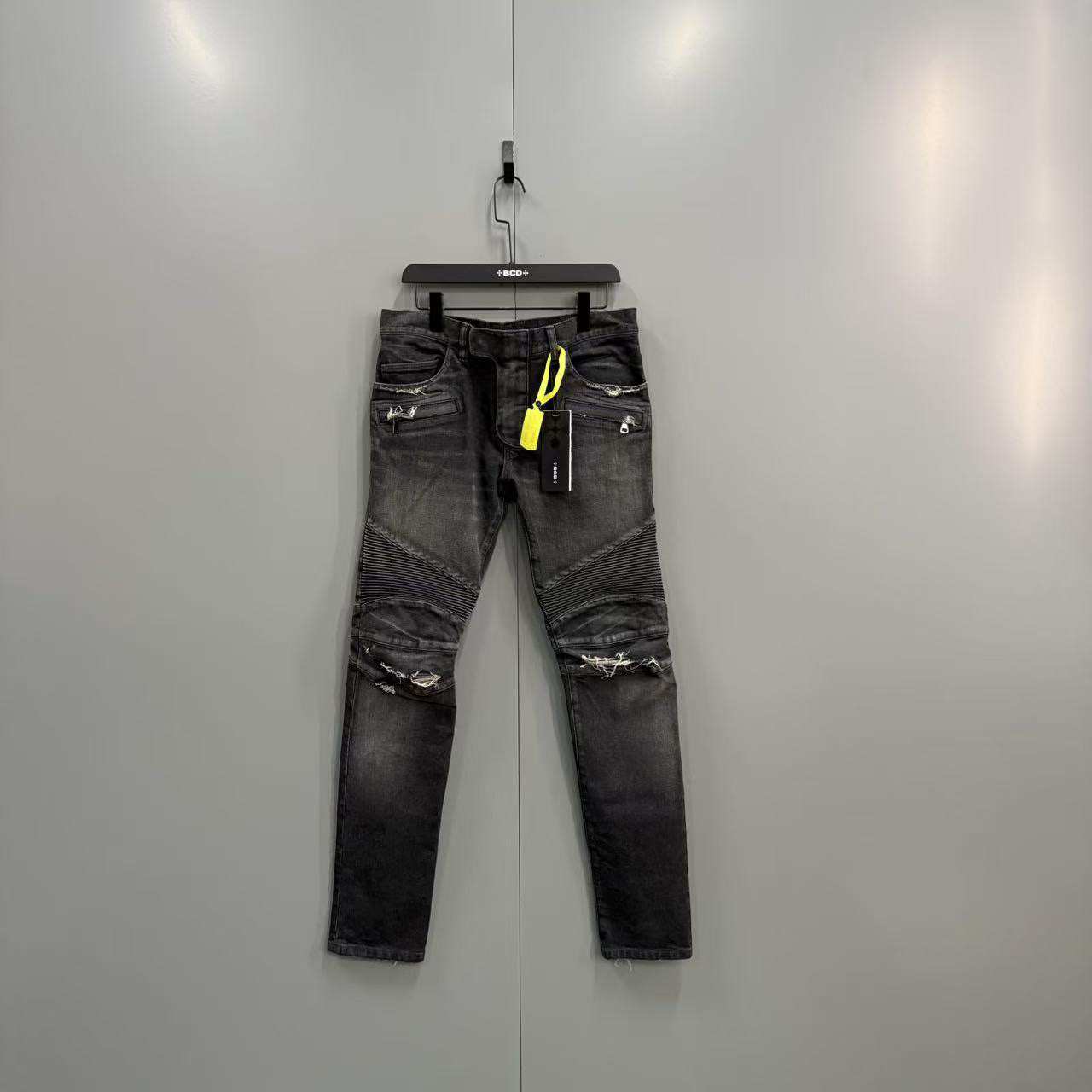 95新 BALMAIN/巴尔曼 （jp）黑色仿旧牛仔裤 31码/