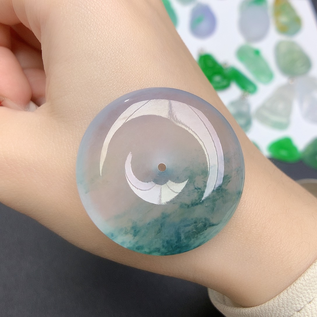 翡翠颈饰未镶嵌8888888888