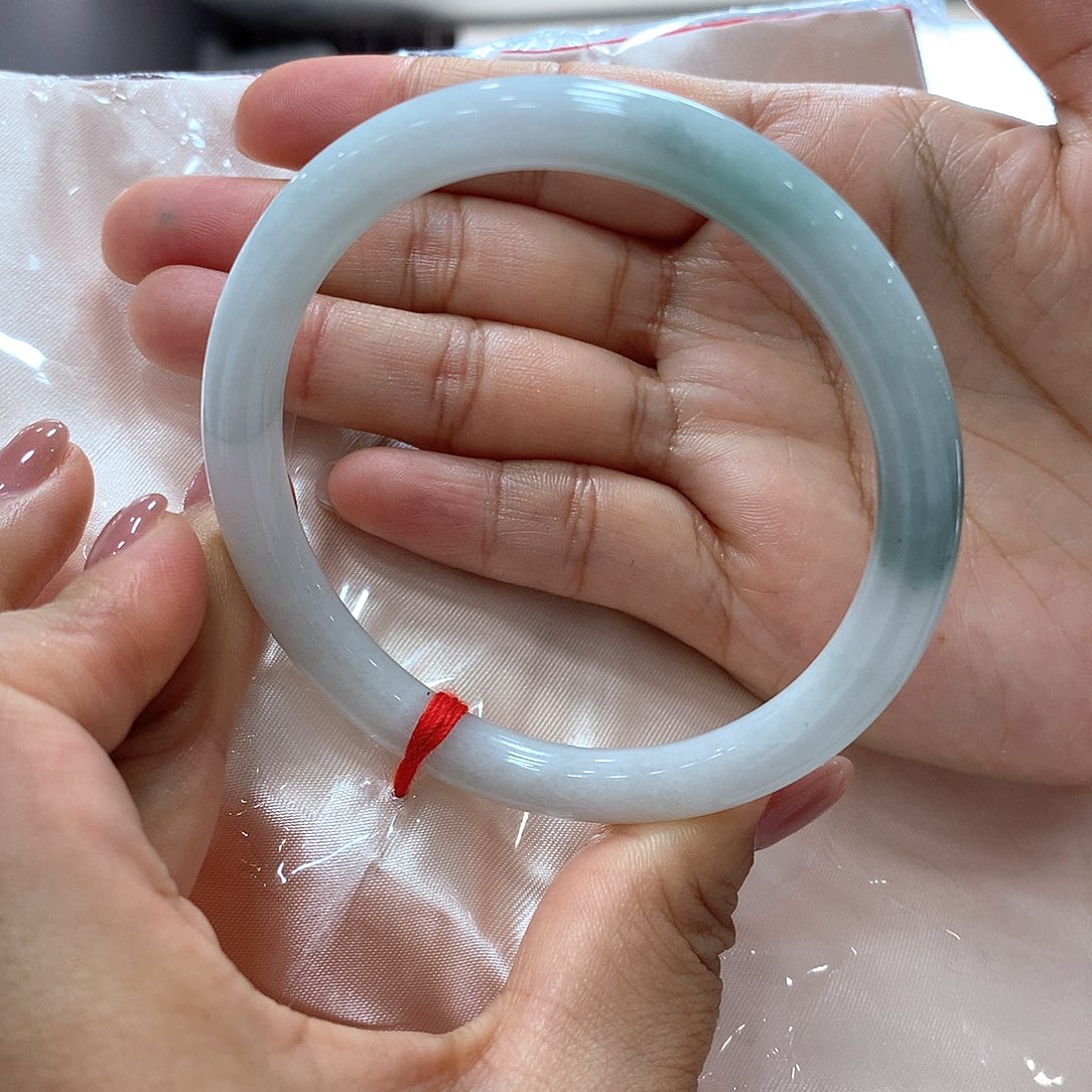 翡翠未镶嵌手镯买断