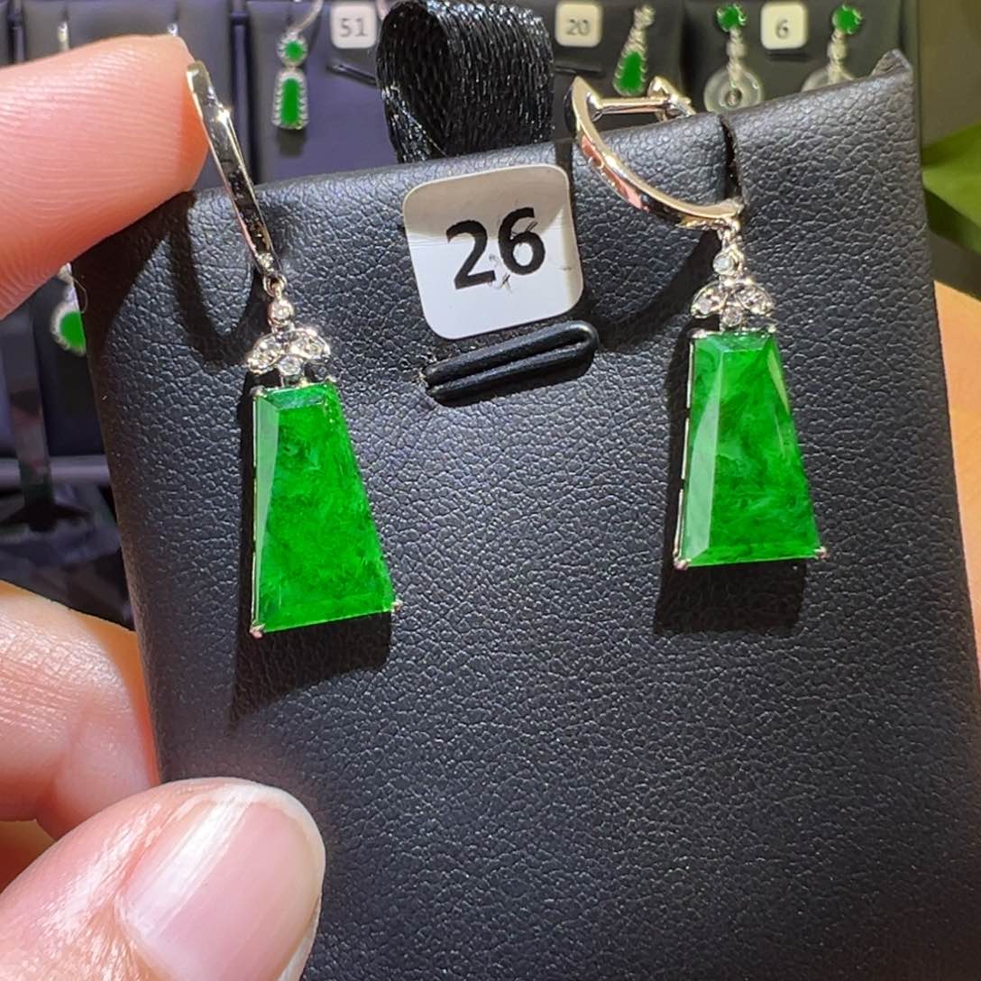 翡翠18K金镶嵌颈饰耳环