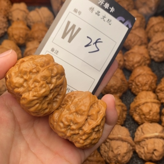 吊坠桃核我是第一百38