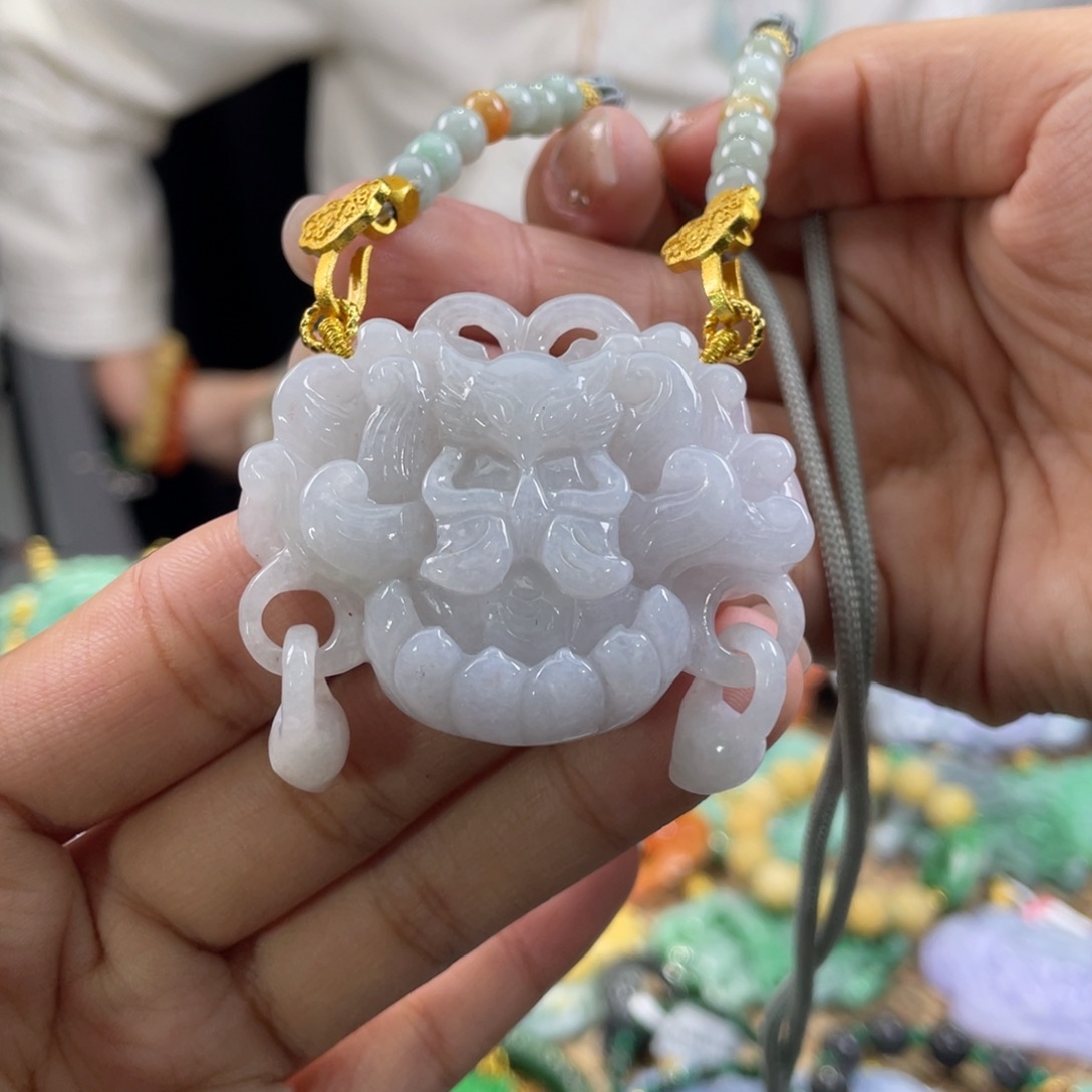 翡翠颈饰未镶嵌代编织