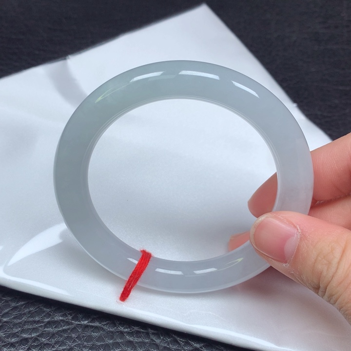 翡翠手镯（圆镯）未镶嵌