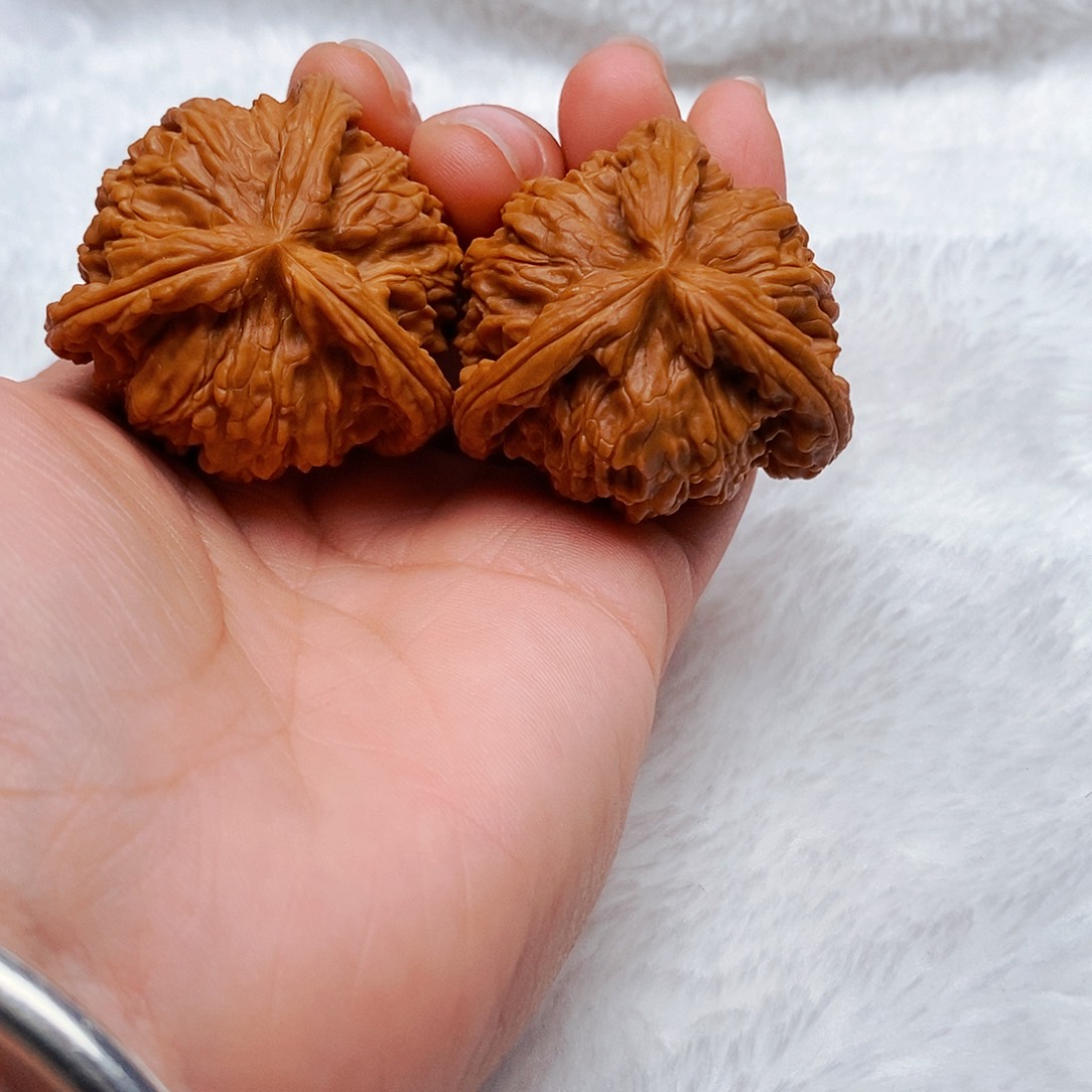 ****帅吊坠文玩核桃三棱