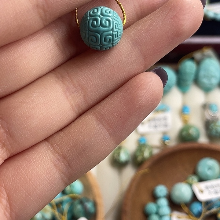 绿松石未镶嵌珠宝奇石