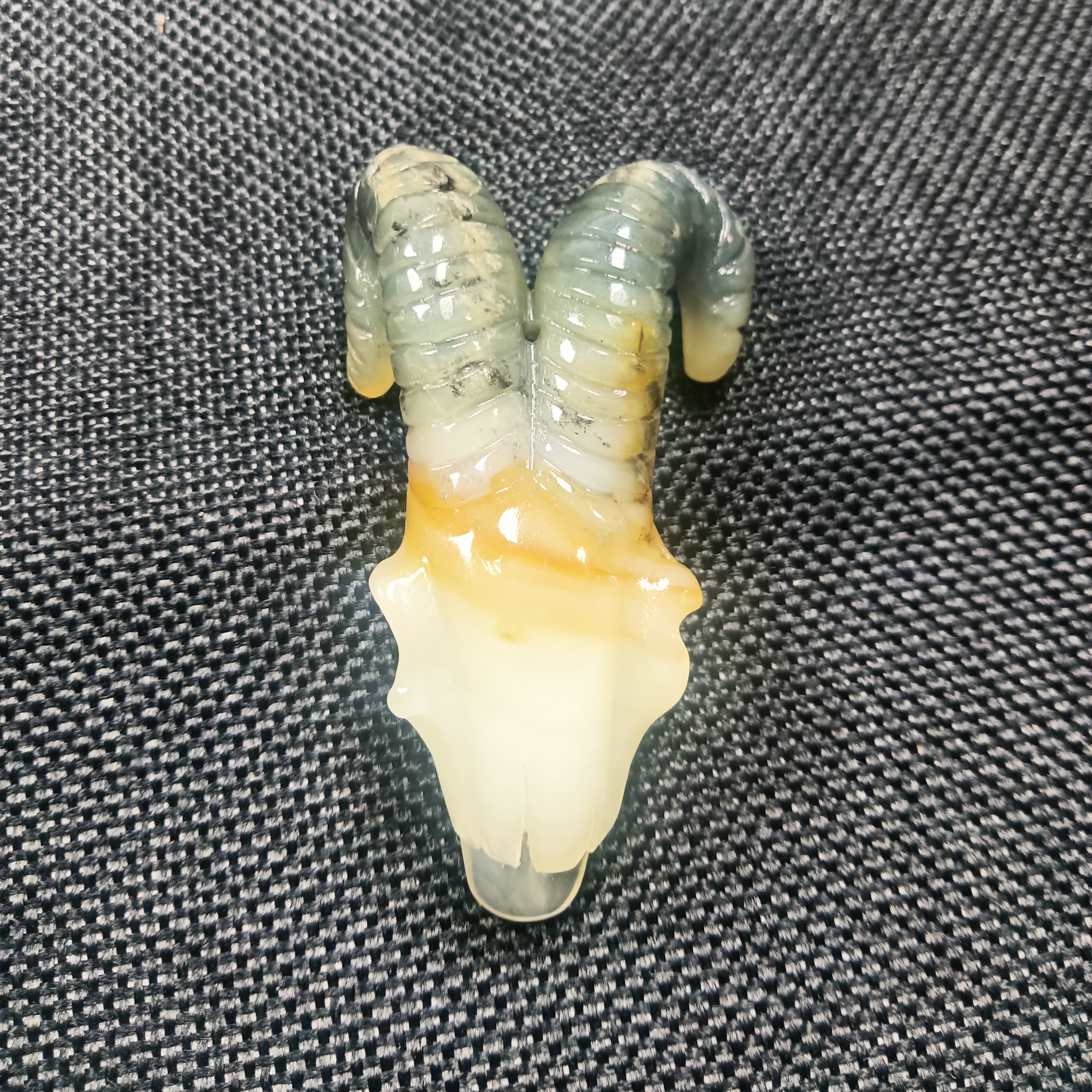羊头挂件天然岫玉